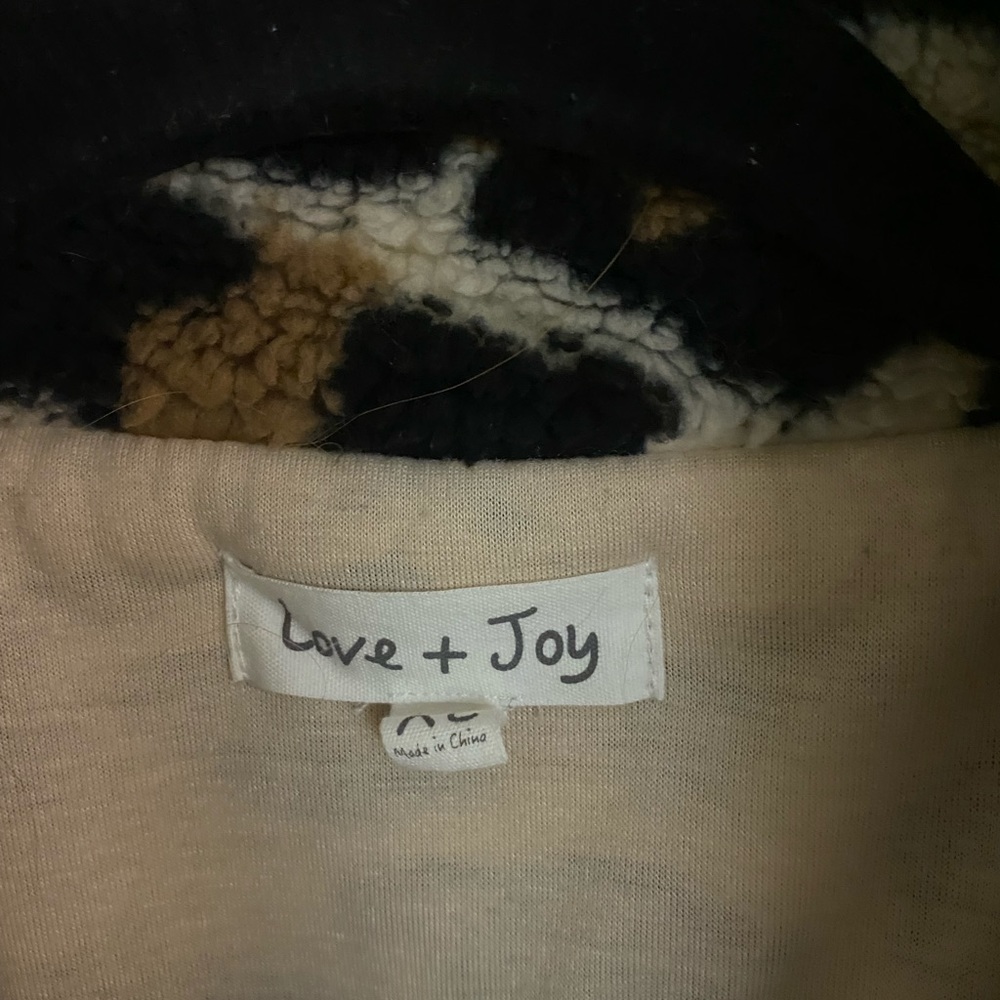 Love And Joy Leopard Print Sherpa Jacket. - image 2